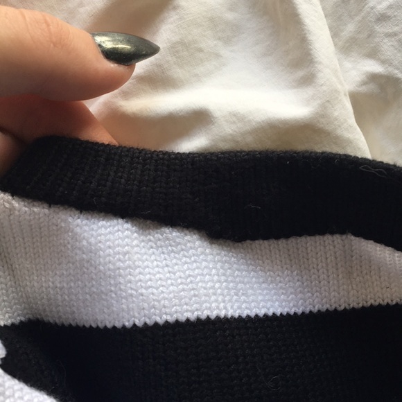 *SOLD* Striped Crop Sweater - Picture 4 of 4